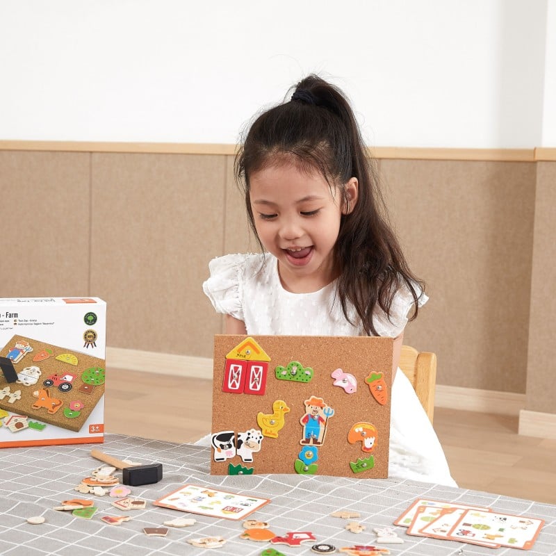 Drewniana Przybijanka Farma z Korkową Tablicą Montessori VIGA Toys