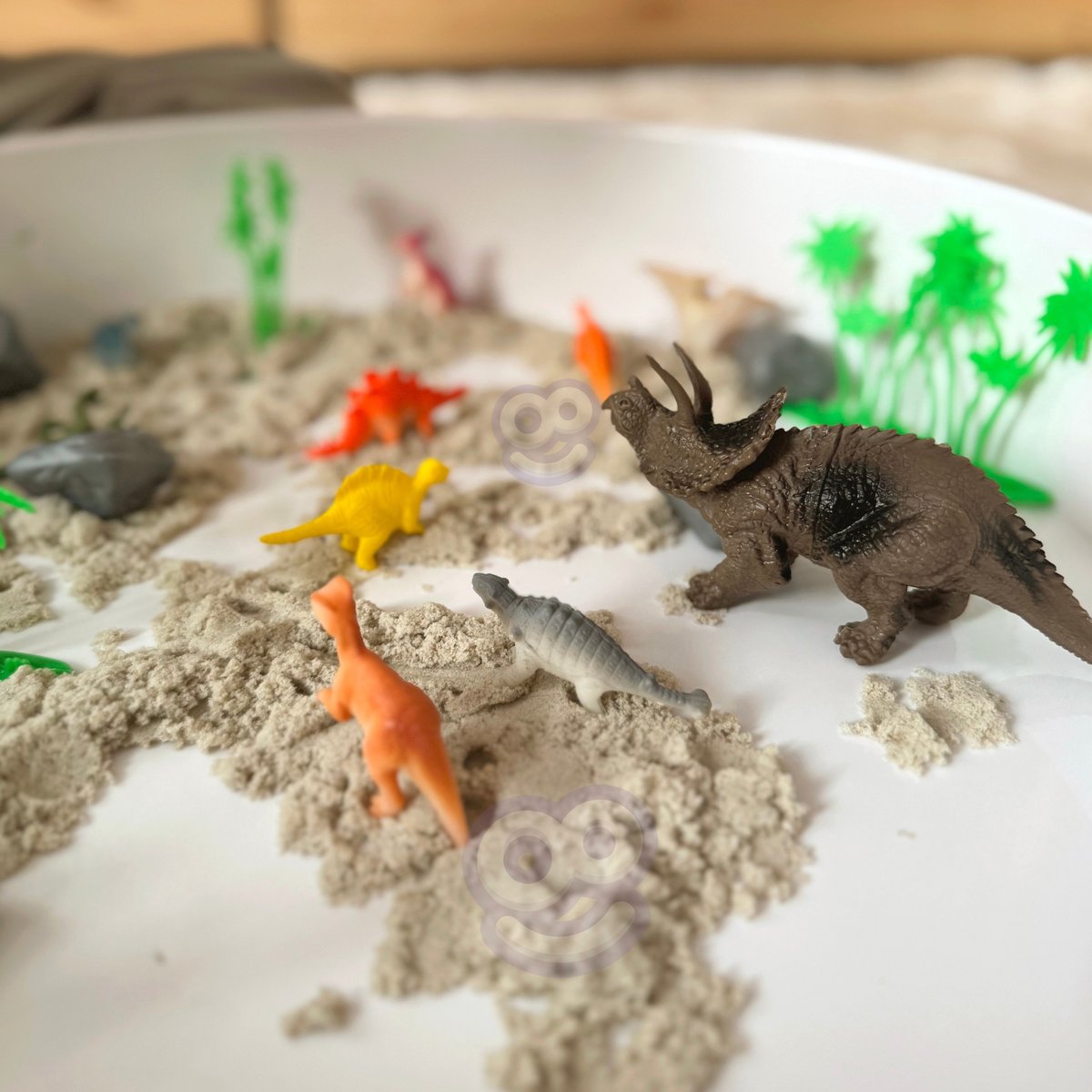 Zestaw Figurki Dinozaury 40 el. WOOPIE