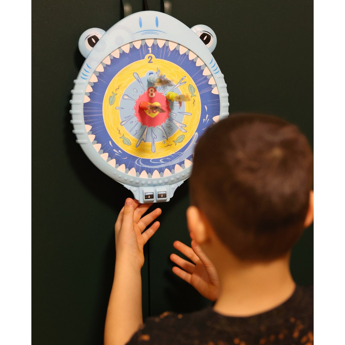 Magnetyczna Gra w Rzutki Dart Tarcza Wesoły Rekinek WOOPIE – zdjęcie 8