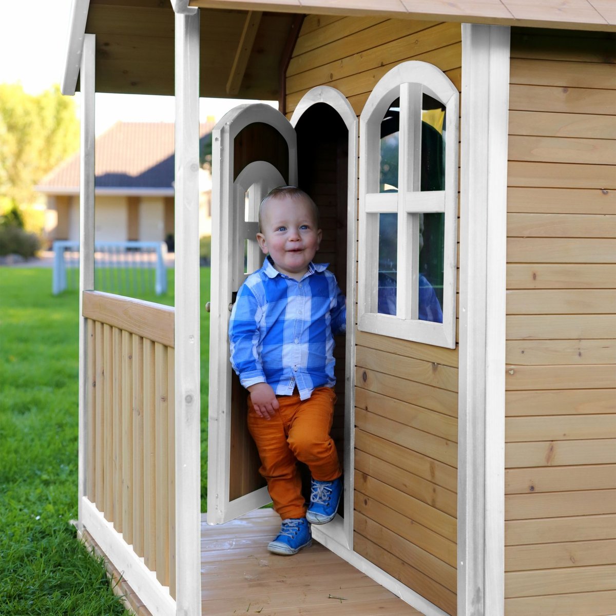 AXI Drewniany Domek z Oknami Alex Playhouse 178 cm