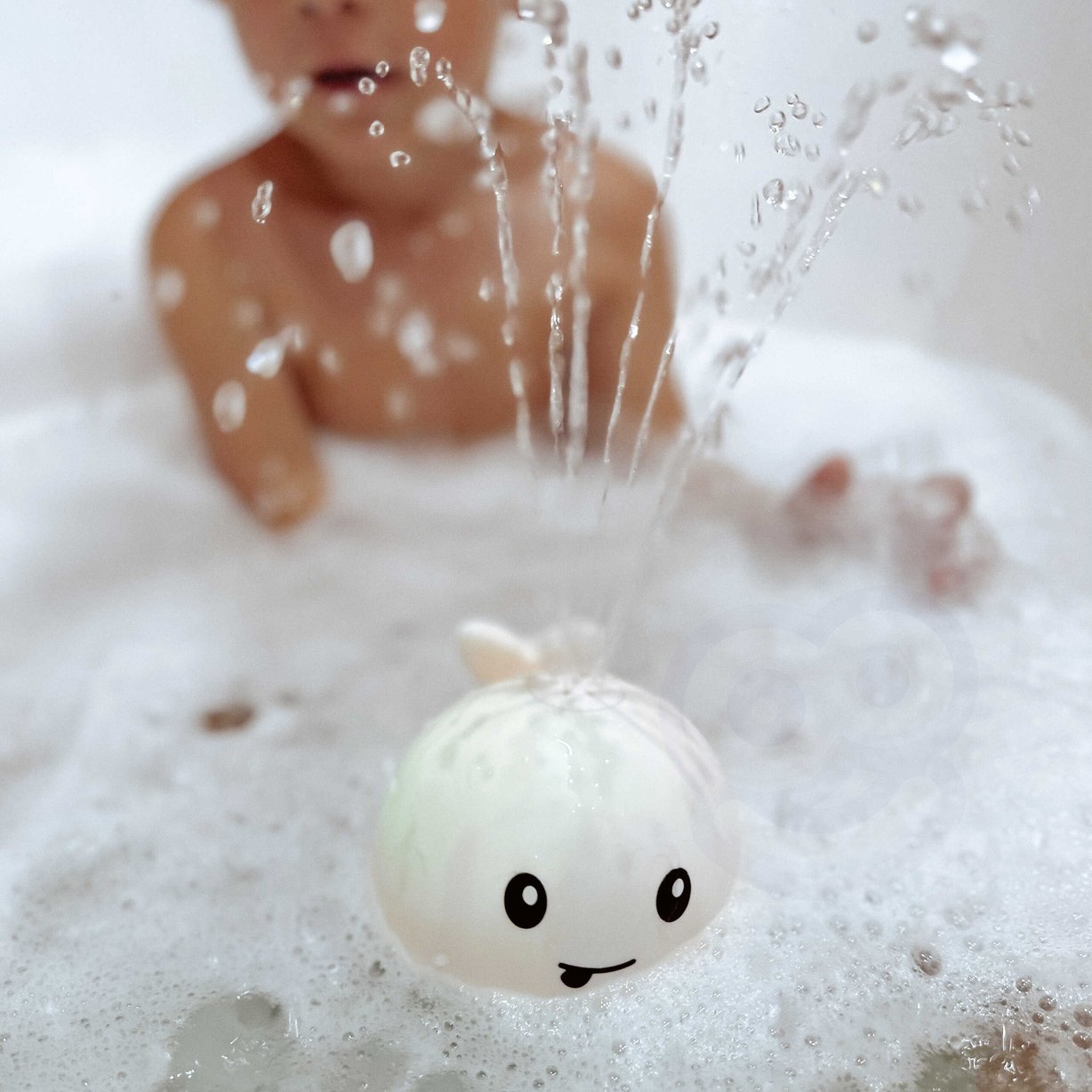 Zabawka do Kąpieli Wieloryb Tryskający Wodą Fontanna LED WOOPIE BABY – zdjęcie 12