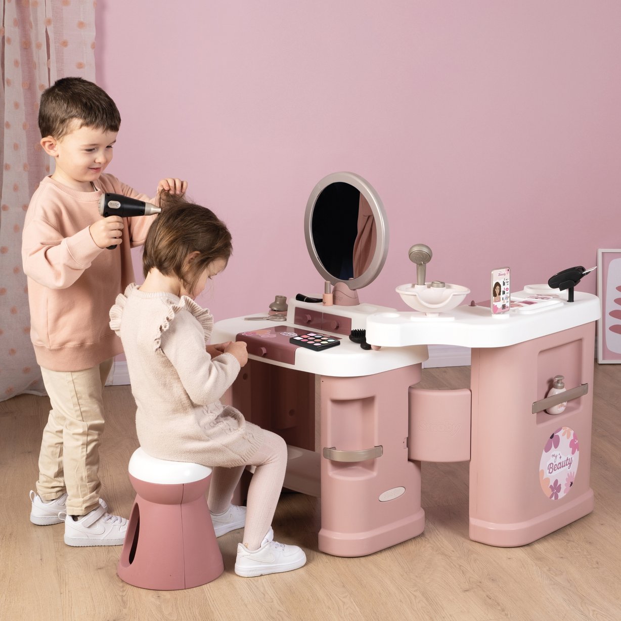 Centrum Małej Stylistki BEAUTY + 26 Akcesoriów Fryzjer i Kosmetyczka SMOBY