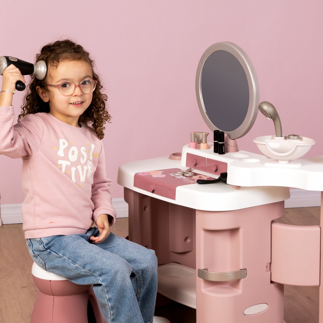 Centrum Małej Stylistki BEAUTY + 26 Akcesoriów Fryzjer i Kosmetyczka SMOBY