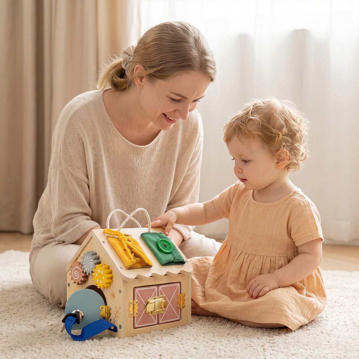 Drewniany Domek Manipulacyjny TOOKY TOY – zdjęcie 11