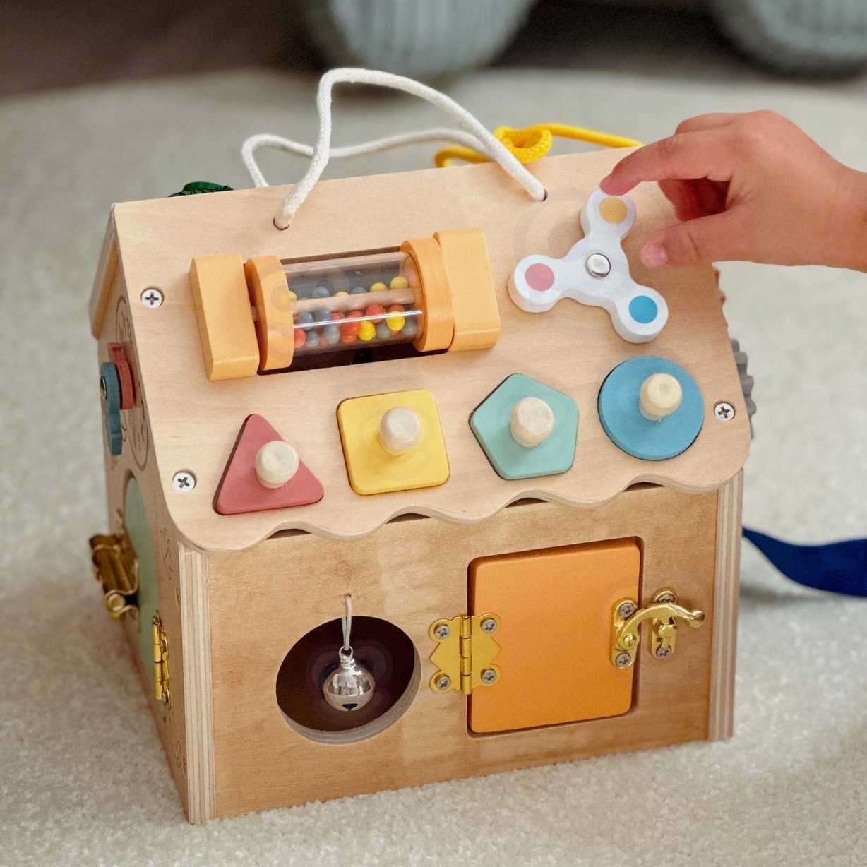 Drewniany Domek Manipulacyjny TOOKY TOY – zdjęcie 14