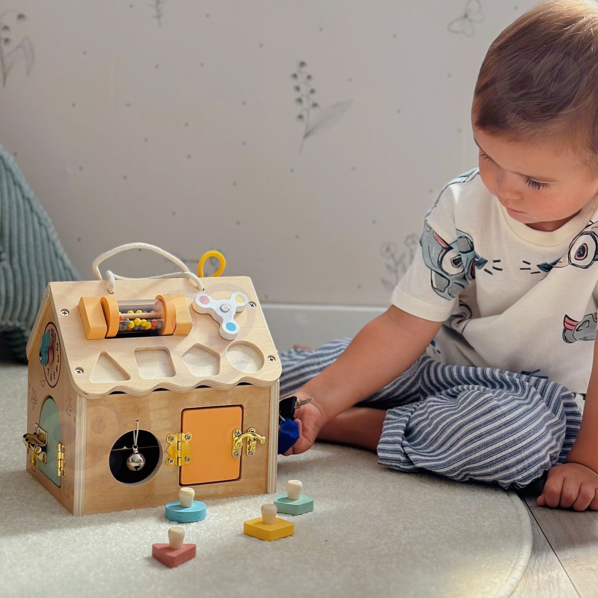 Drewniany Domek Manipulacyjny TOOKY TOY – zdjęcie 15