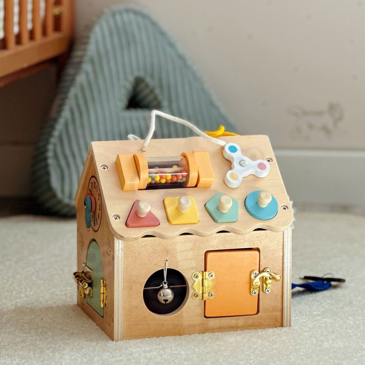 Drewniany Domek Manipulacyjny TOOKY TOY – zdjęcie 18