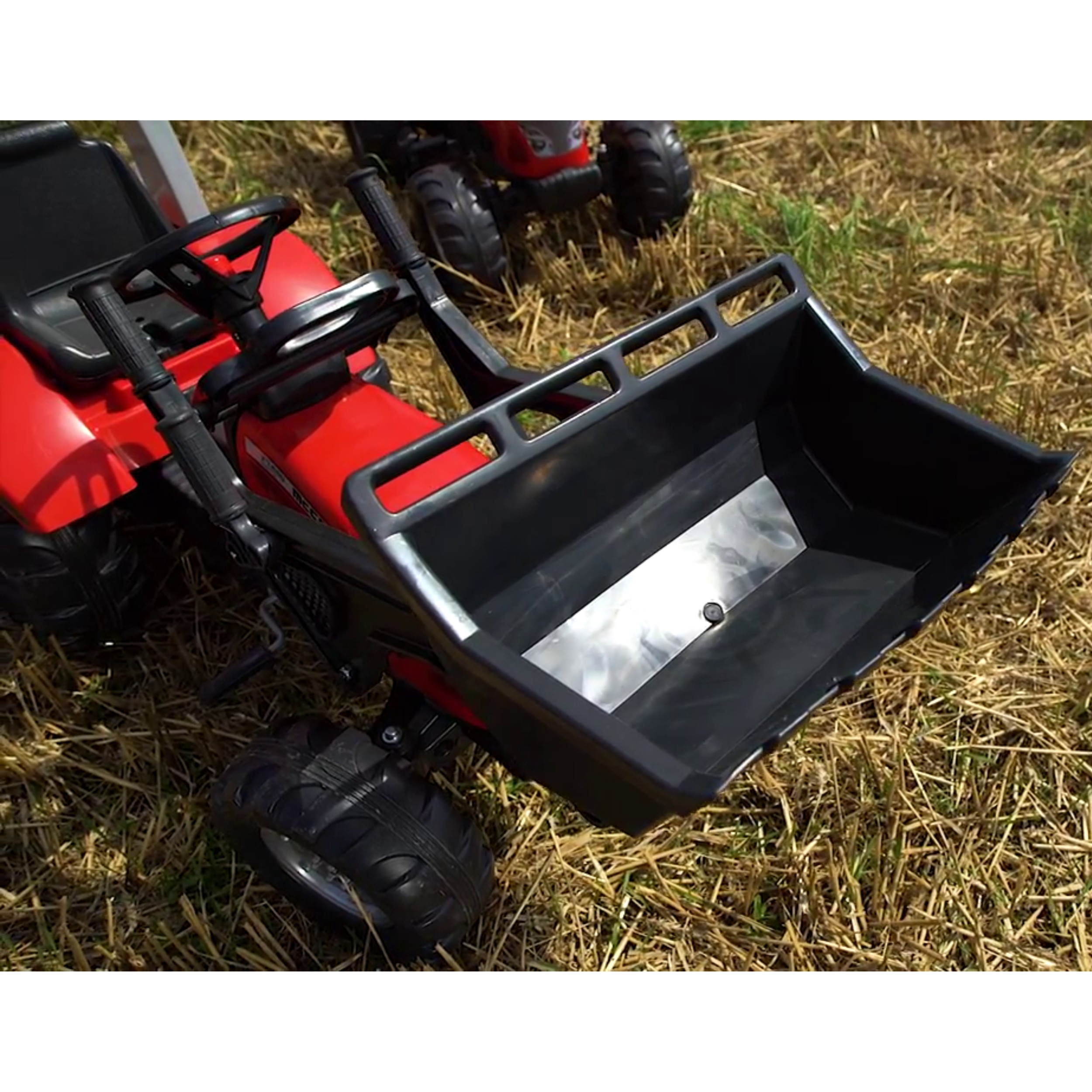 FALK Traktor Mc Cormick Czerwony na Pedały z Przyczepką od 3 Lat FALK Traktor Mc Cormick Czerwony na Pedały z Przyczepką od 3 Lat