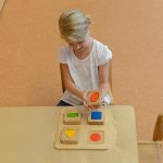 Sensoryczny Sorter Drewniany Kształty i Kolory Masterkidz Montessori