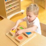 Sensoryczny Sorter Drewniany Kształty i Kolory Masterkidz Montessori