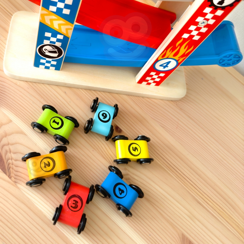 TOOKY TOY Kolorowa Zjeżdżalnia Tor Dla Samochodów TOOKY TOY Kolorowa Zjeżdżalnia Tor Dla Samochodów