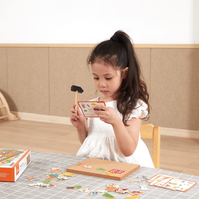 Drewniana Przybijanka Farma z Korkową Tablicą Montessori VIGA Toys Drewniana Przybijanka Farma z Korkową Tablicą Montessori VIGA Toys