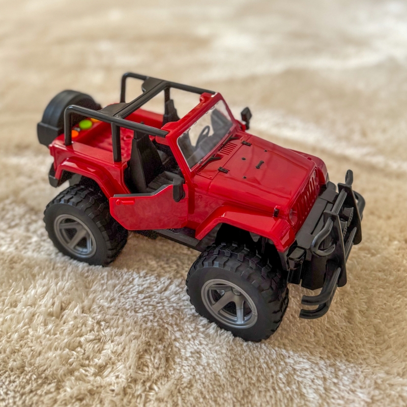 WOOPIE Jeep Auto Samochód Terenowy z Dźwiękiem i Światłem WOOPIE Jeep Auto Samochód Terenowy z Dźwiękiem i Światłem