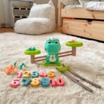 WOOPIE Waga Szalkowa Równoważnia Gra Łowienie Dinozaurów Rybek Nauka Liczydło WOOPIE Waga Szalkowa Równoważnia Gra Łowienie Dinozaurów Rybek Nauka Liczydło