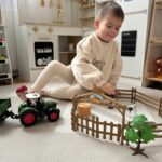 WOOPIE Zestaw Mini Farma Traktor Zwierzęta Osada Farma Rolnik 1:24 WOOPIE Zestaw Mini Farma Traktor Zwierzęta Osada Farma Rolnik 1:24