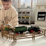 WOOPIE Zestaw Mini Farma Traktor Zwierzęta Osada Farma Rolnik 1:24 WOOPIE Zestaw Mini Farma Traktor Zwierzęta Osada Farma Rolnik 1:24