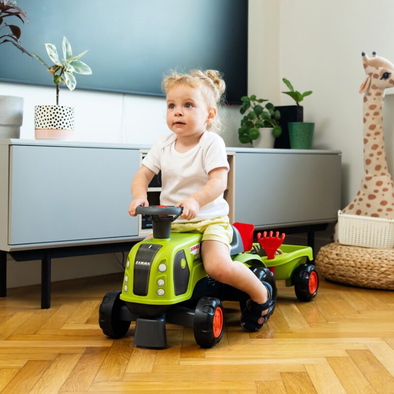 FALK Jeździk Claas 470 Arion Zielony z Przyczepką  + Zestaw do piasku FALK Jeździk Claas 470 Arion Zielony z Przyczepką  + Zestaw do piasku