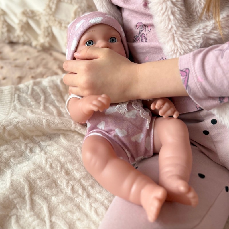 Uroczy Bobasek Lalka 36 cm w Ubranku WOOPIE ROYAL Uroczy Bobasek Lalka 36 cm w Ubranku WOOPIE ROYAL